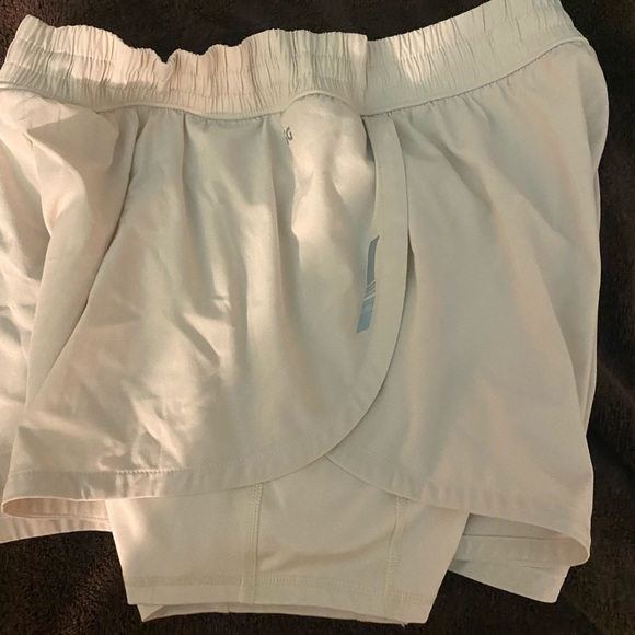 Dicks sporting goods 2 in 1 shorts - Picture 3 of 4